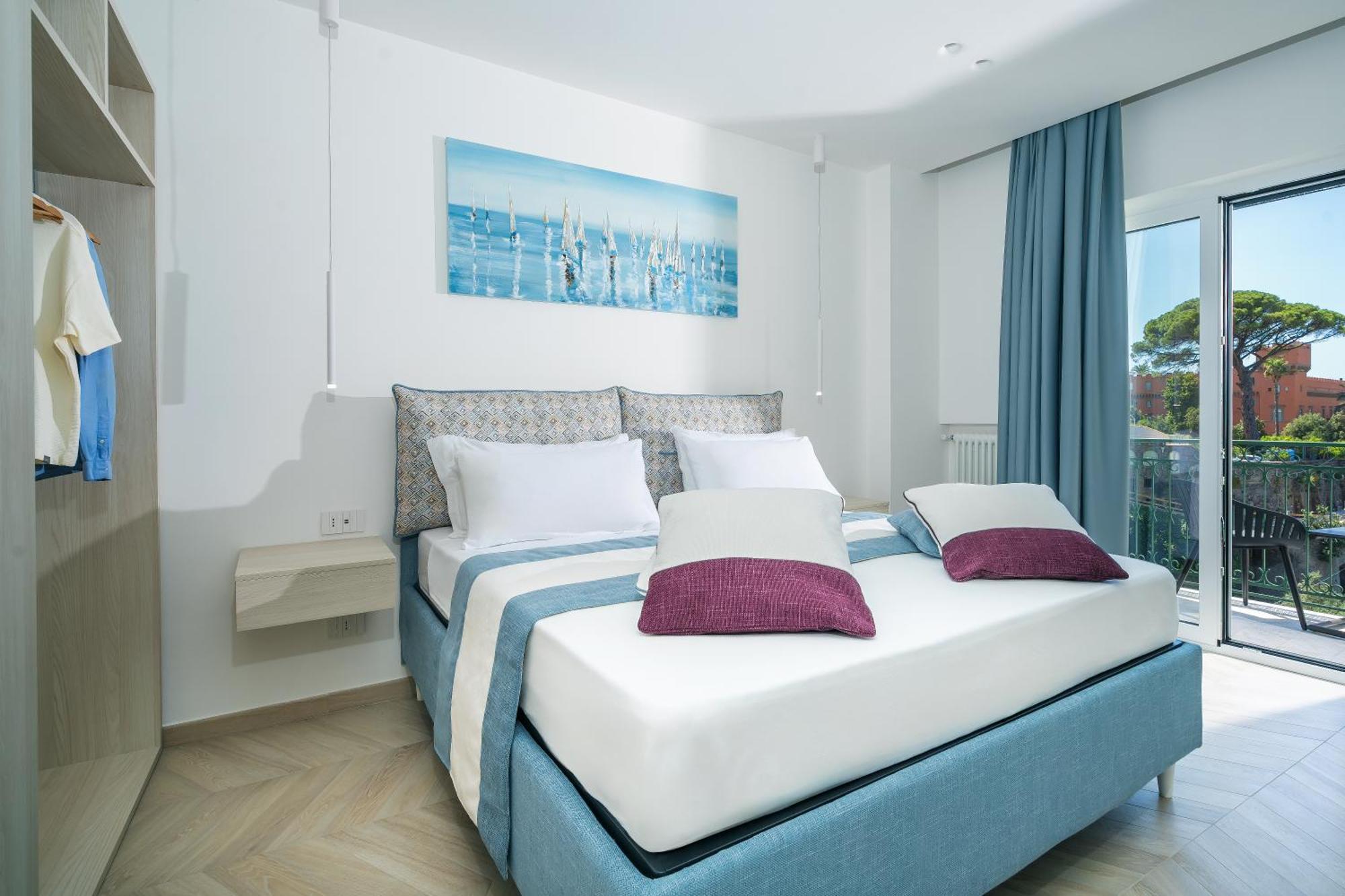 Sea View Deluxe Apartments Vico Equense Exterior photo