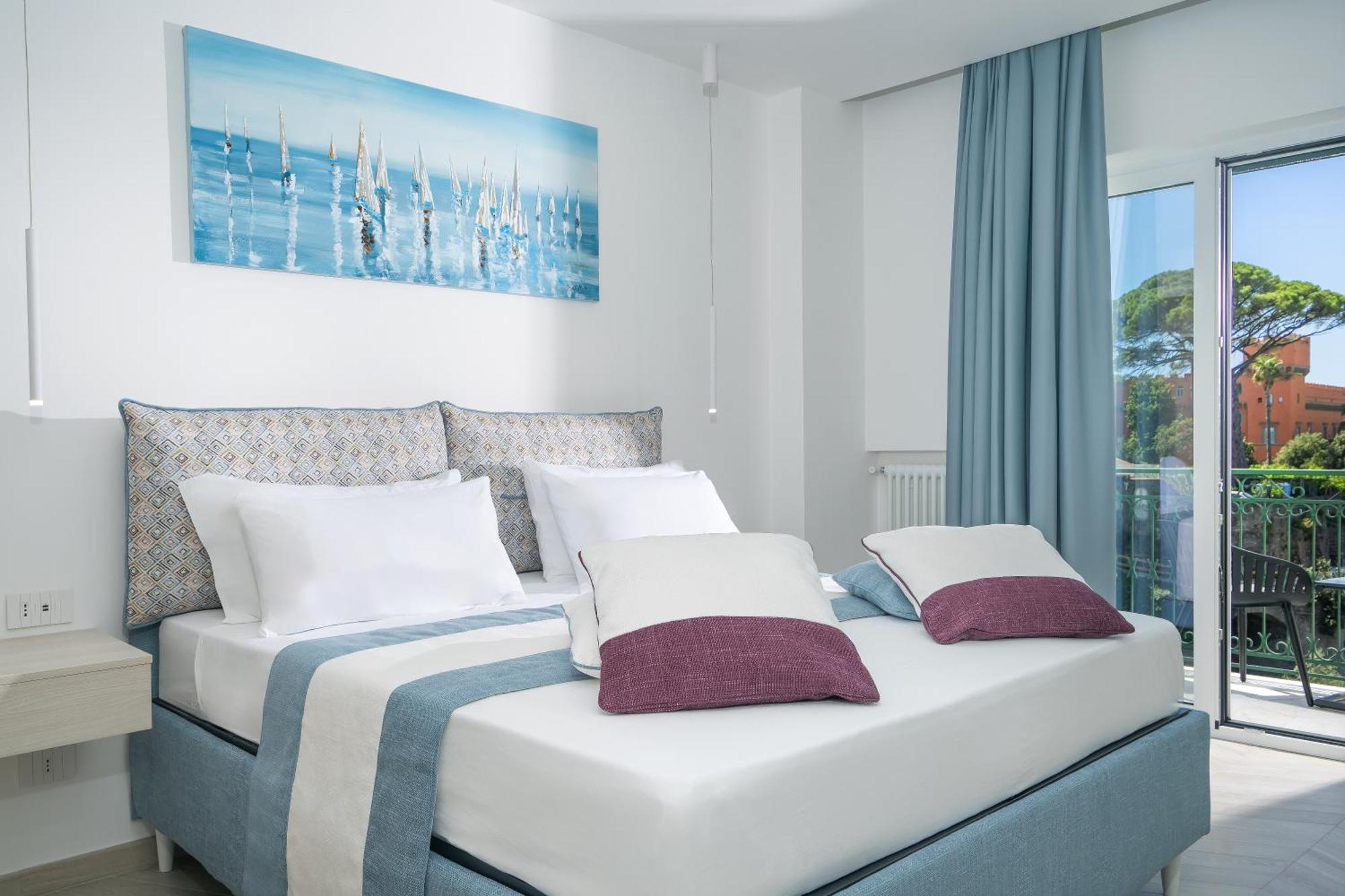 Sea View Deluxe Apartments Vico Equense Exterior photo