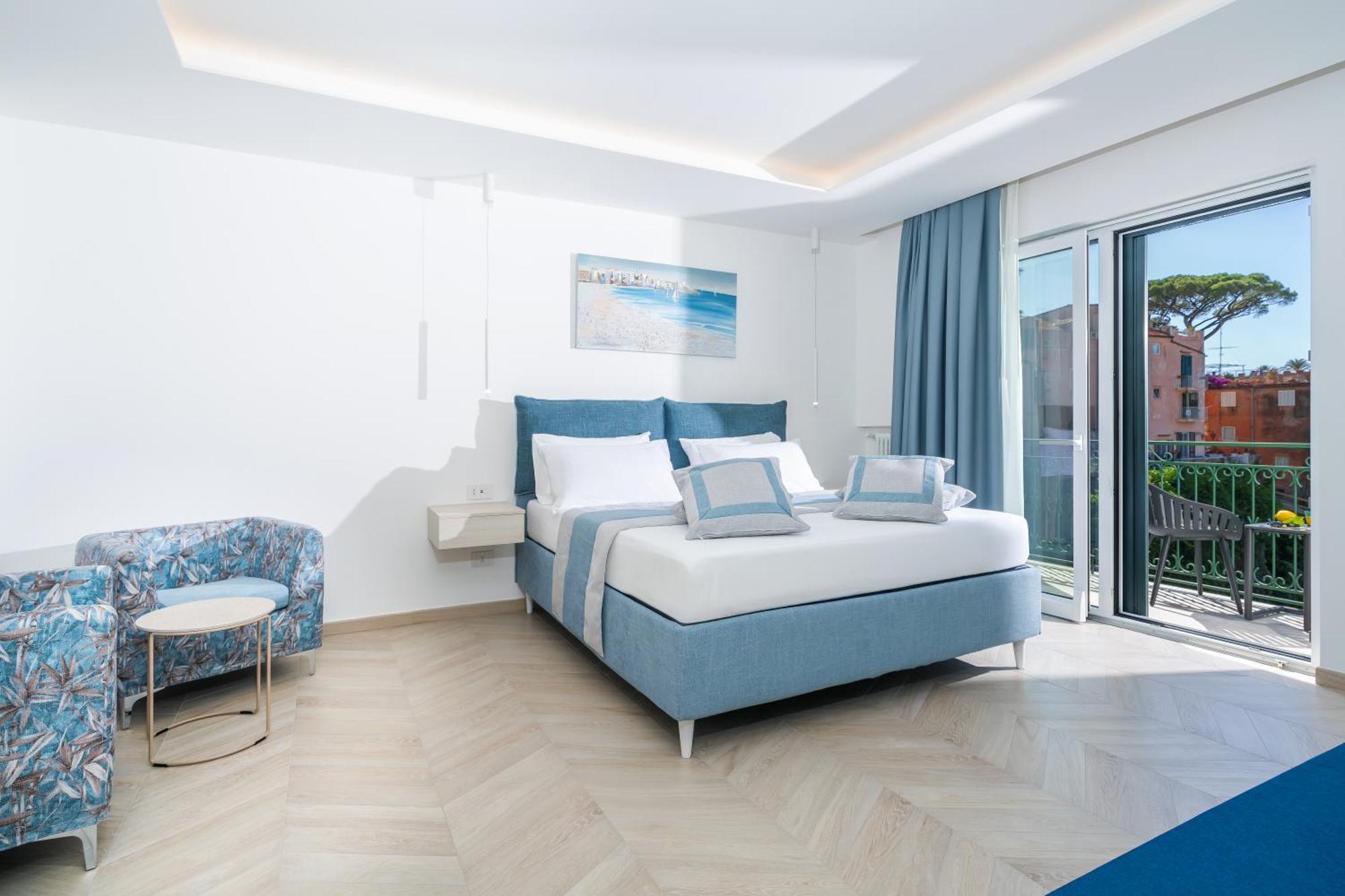 Sea View Deluxe Apartments Vico Equense Exterior photo